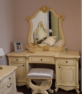 Туалетный стол + Зеркало Мона Лиза (крем) в Ноябрьске - noyabrsk.mebel-74.com | фото